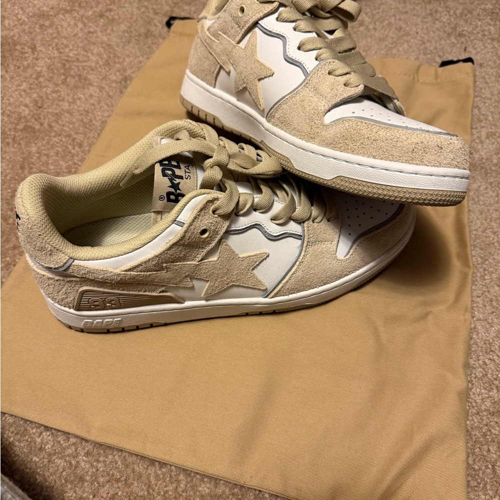 Bape Men's Beige and White Athletic Shoes